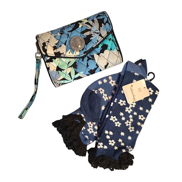 Urbanology 2 Pairs Floral Ruffle Socks and Vera Bradle Floral Wristlet Bundle - Picture 1 of 15